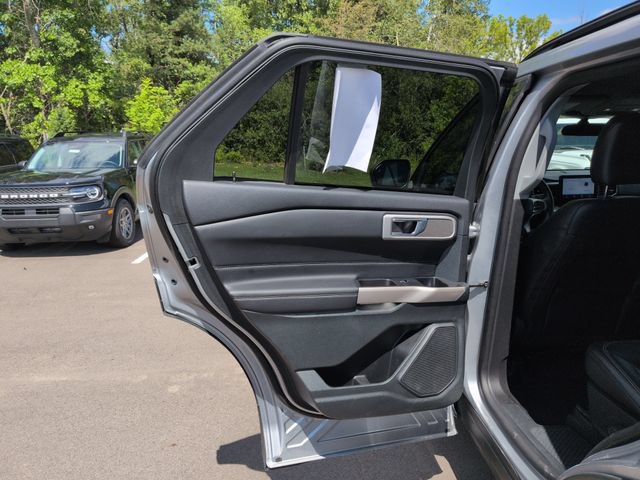 Certified 2023 Ford Explorer XLT w/ Equipment Group 202A AWD/4WD image 25