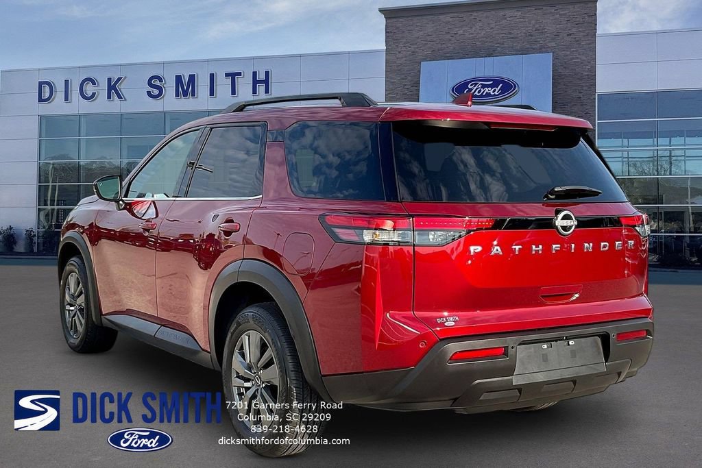 Used 2025 Nissan Pathfinder SV FWD image 4
