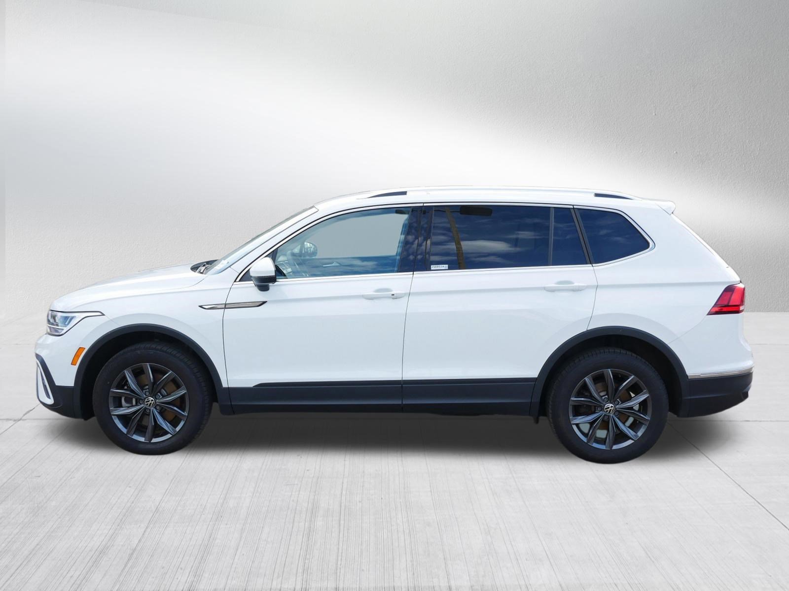 Used 2022 Volkswagen Tiguan SE AWD/4WD image 4
