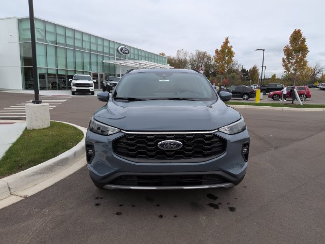 Certified 2025 Ford Escape ST-Line Select w/ Tech Pack #1 AWD/4WD image 8