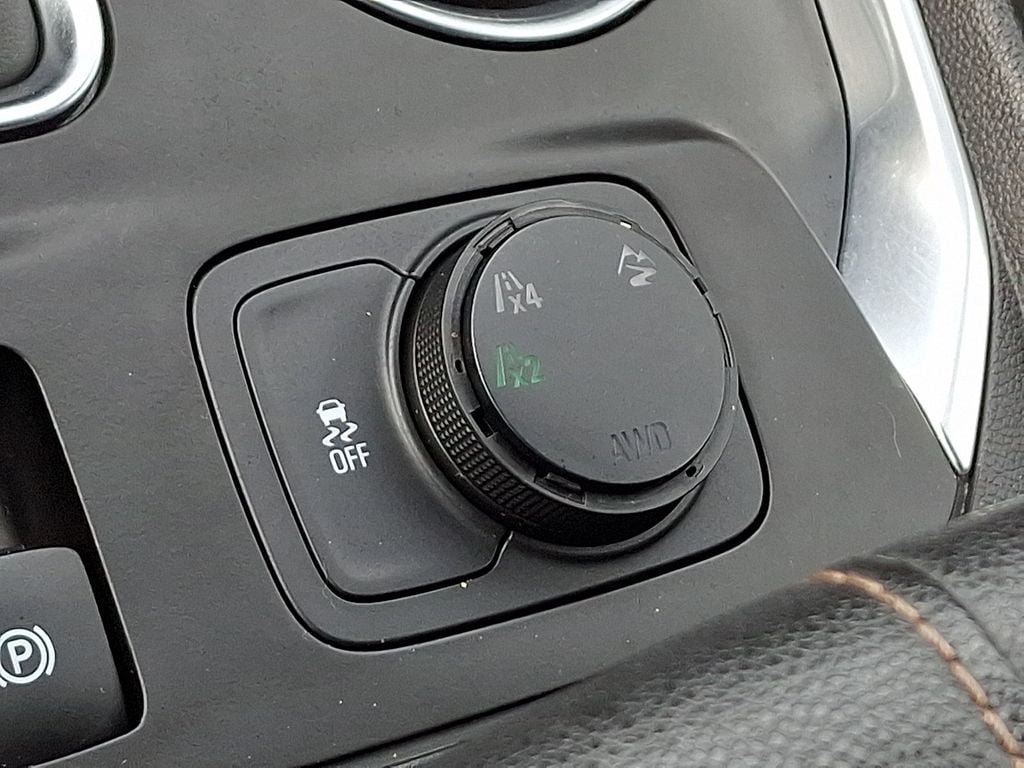 Used 2018 Chevrolet Traverse LS AWD/4WD image 24