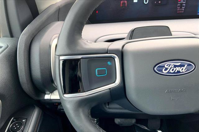 Certified 2025 Ford Expedition Active AWD/4WD image 17