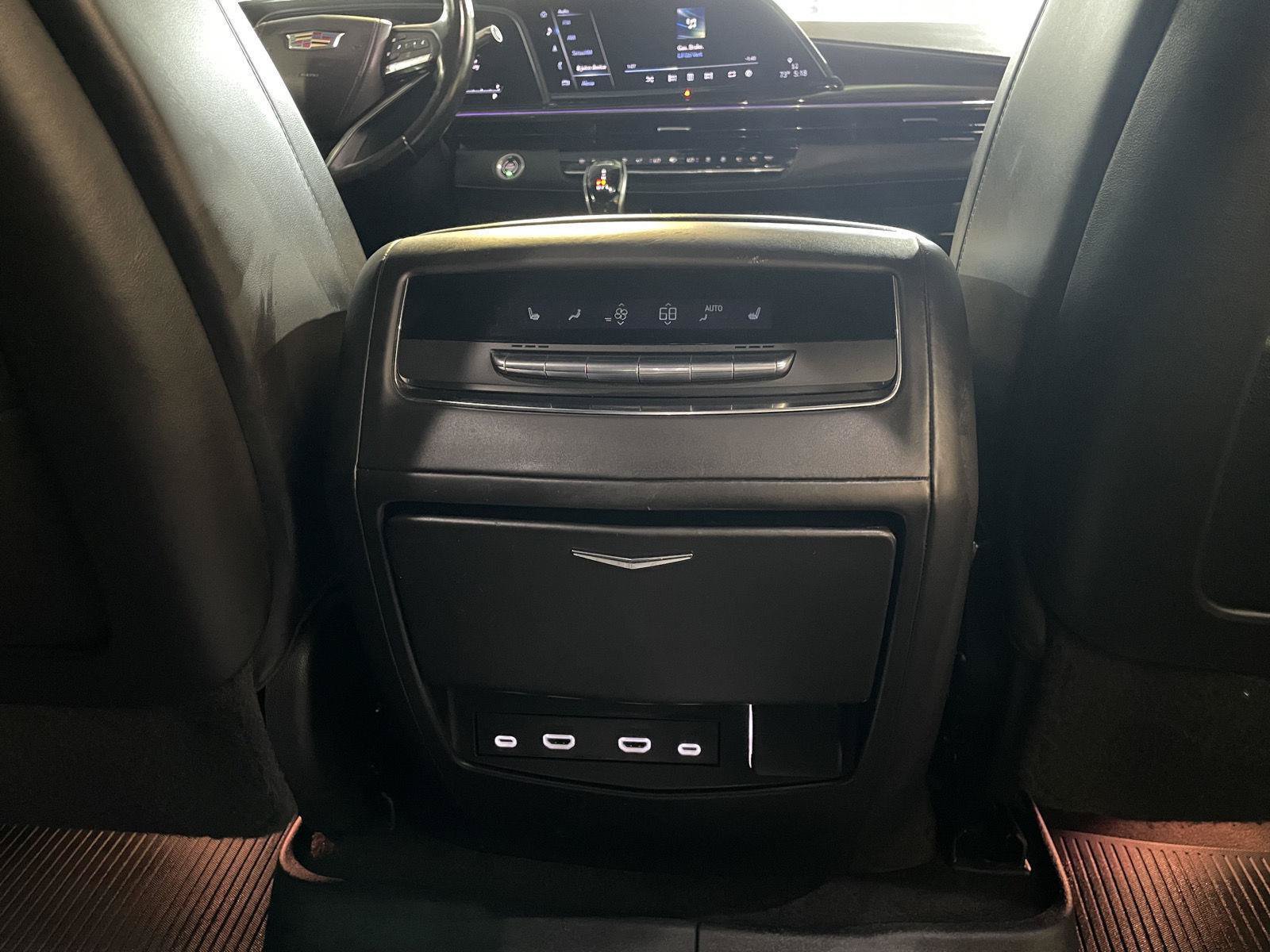 Used 2022 Cadillac Escalade Sport Platinum w/ LPO, ONYX Package AWD/4WD image 37