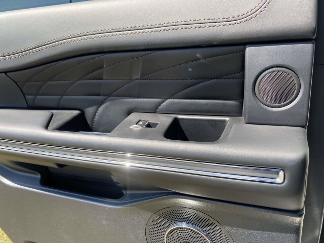 Certified 2020 Ford Expedition Platinum AWD/4WD image 15