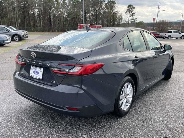 Used 2025 Toyota Camry LE image 5