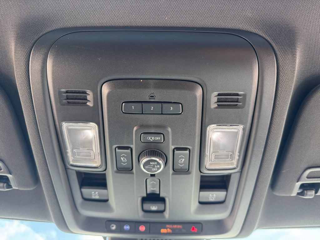 Used 2023 Chevrolet Tahoe High Country AWD/4WD image 26