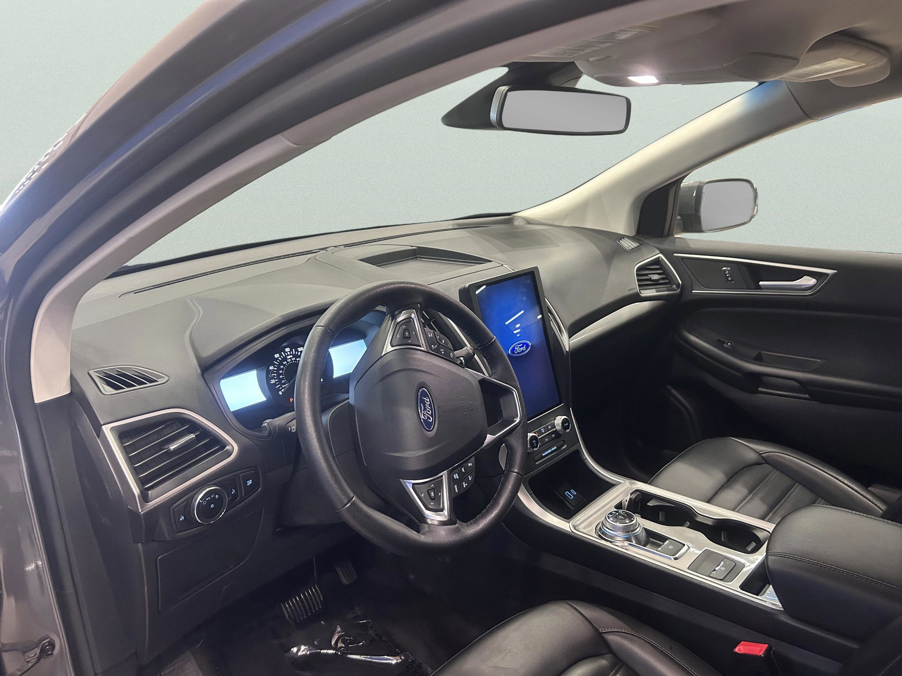 Certified 2024 Ford Edge SEL image 9