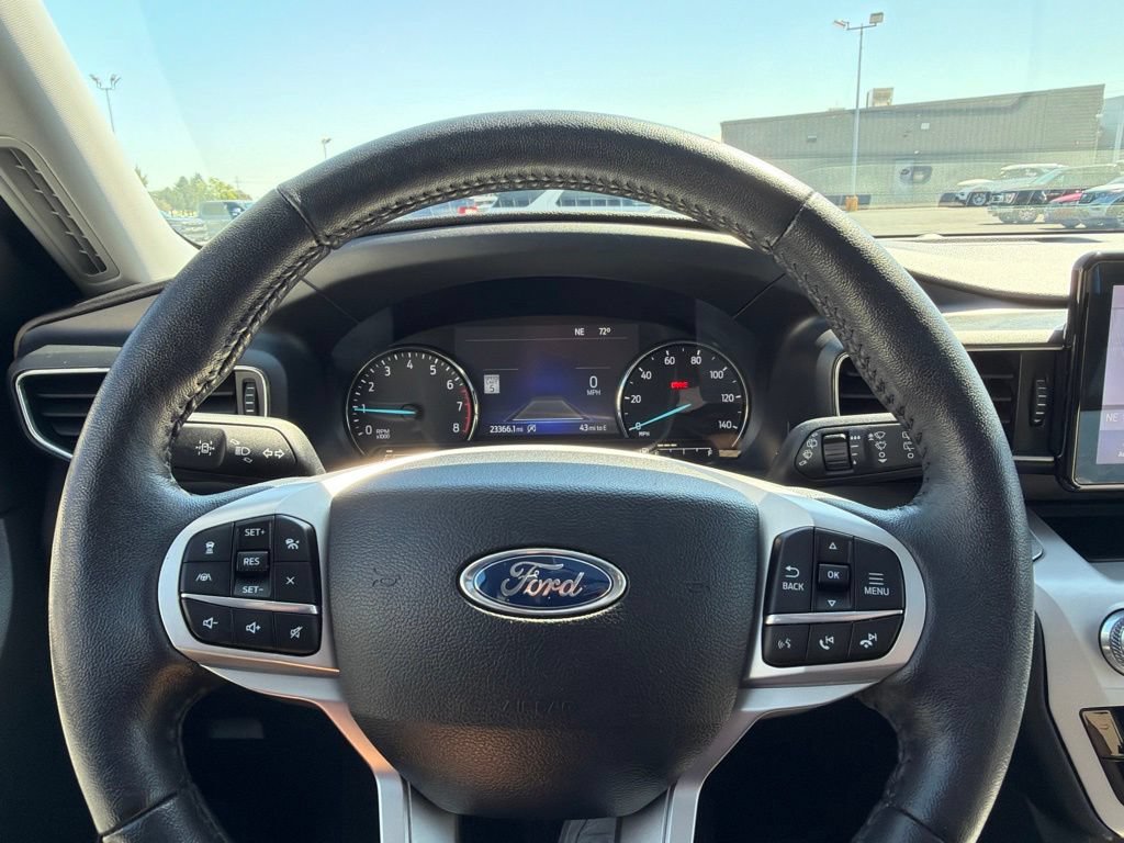 Certified 2023 Ford Explorer XLT w/ Equipment Group 202A AWD/4WD image 17