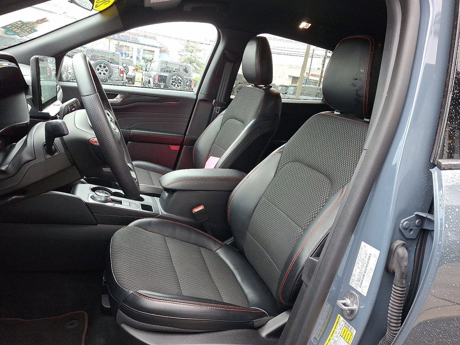 Certified 2023 Ford Escape ST-Line w/ Tech Pack #1 image 15