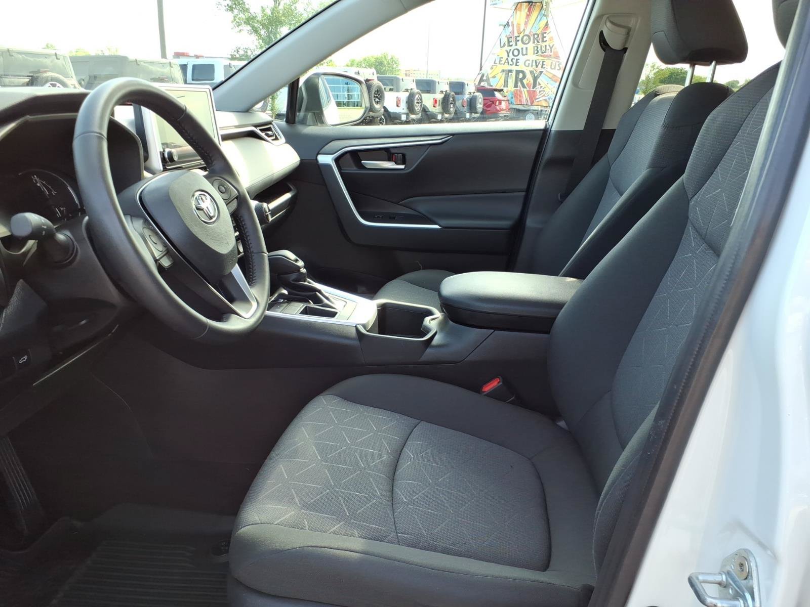 Used 2024 Toyota RAV4 XLE w/ Convenience Package FWD image 10