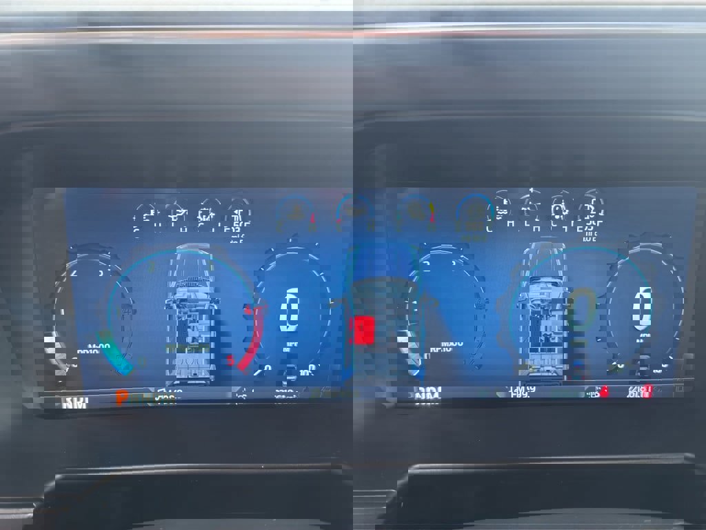 Certified 2025 Ford F350 Platinum w/ Tremor Off-Road Package image 25