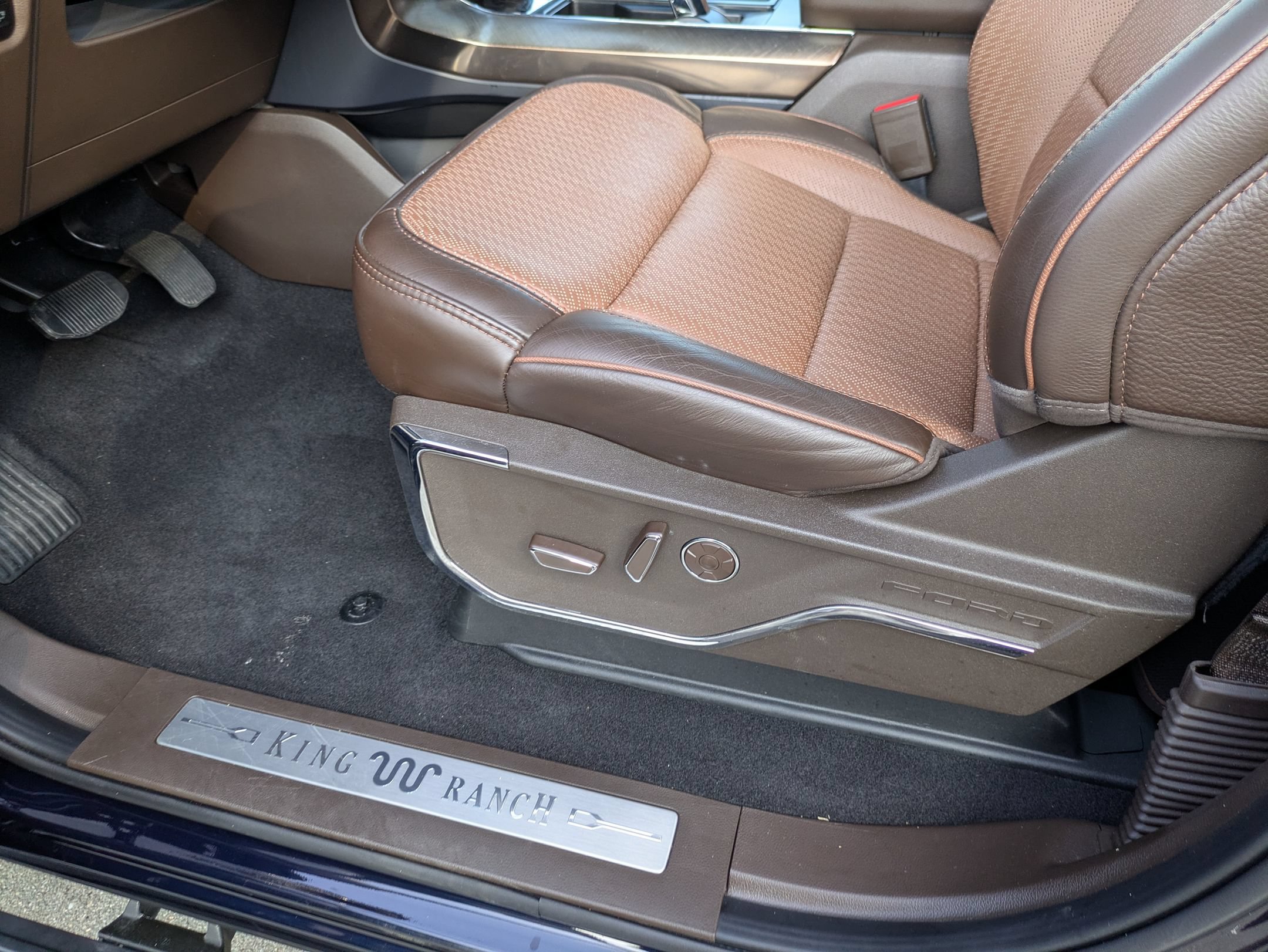 Certified 2025 Ford F150 King Ranch AWD/4WD image 14