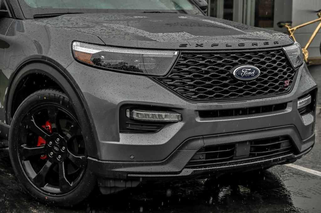 Certified 2023 Ford Explorer ST w/ Equipment Group 401A AWD/4WD image 2