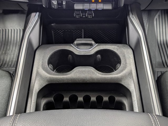 Used 2025 RAM 1500 Big Horn AWD/4WD image 8