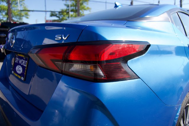 Used 2020 Nissan Versa SV FWD image 14