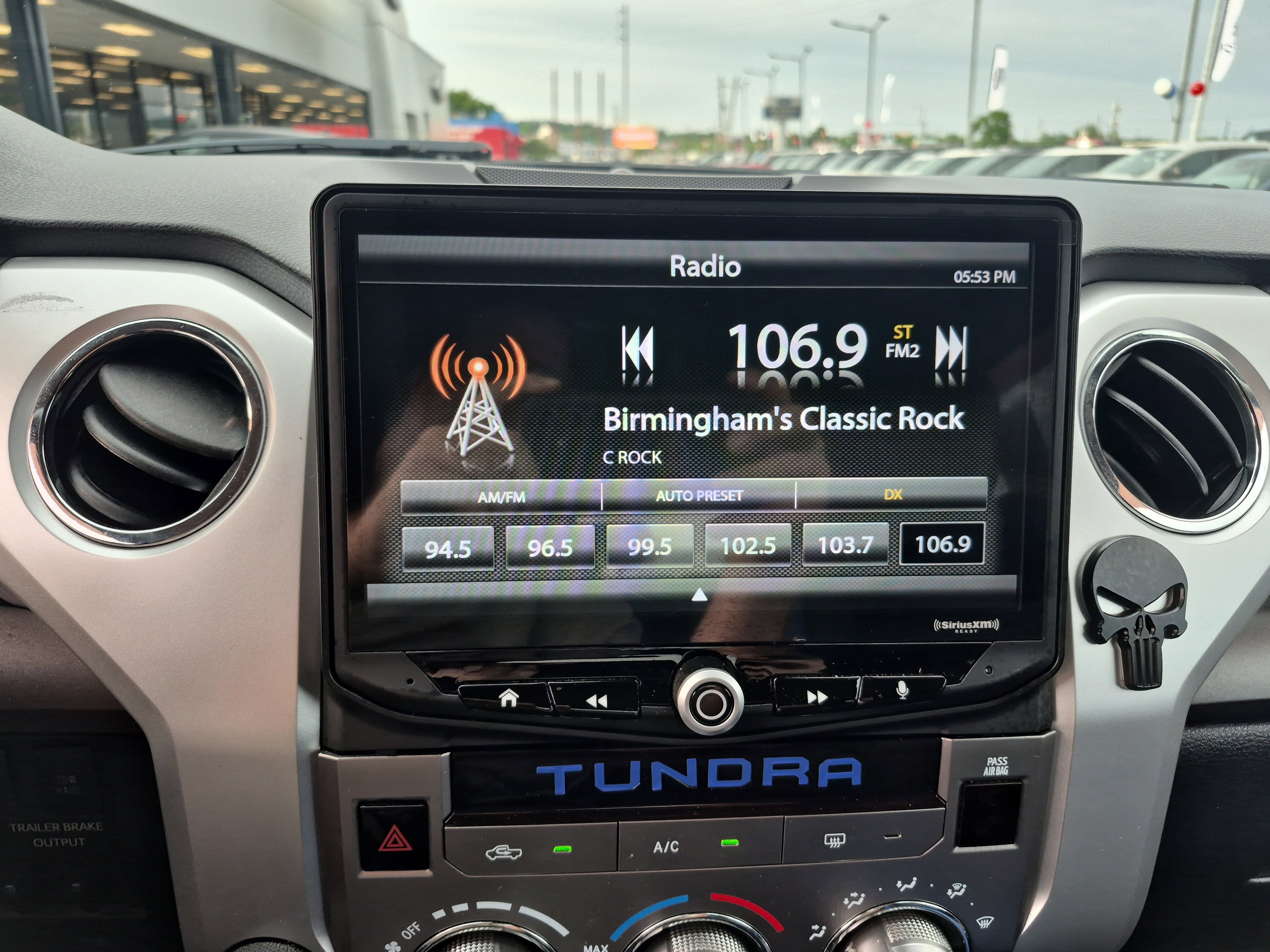 Used 2019 Toyota Tundra SR5 w/ SR5 Upgrade Package AWD/4WD image 37