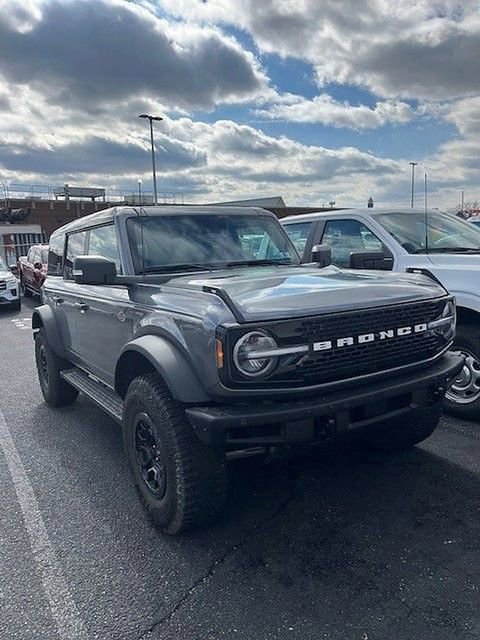 Certified 2024 Ford Bronco Wildtrak image 3