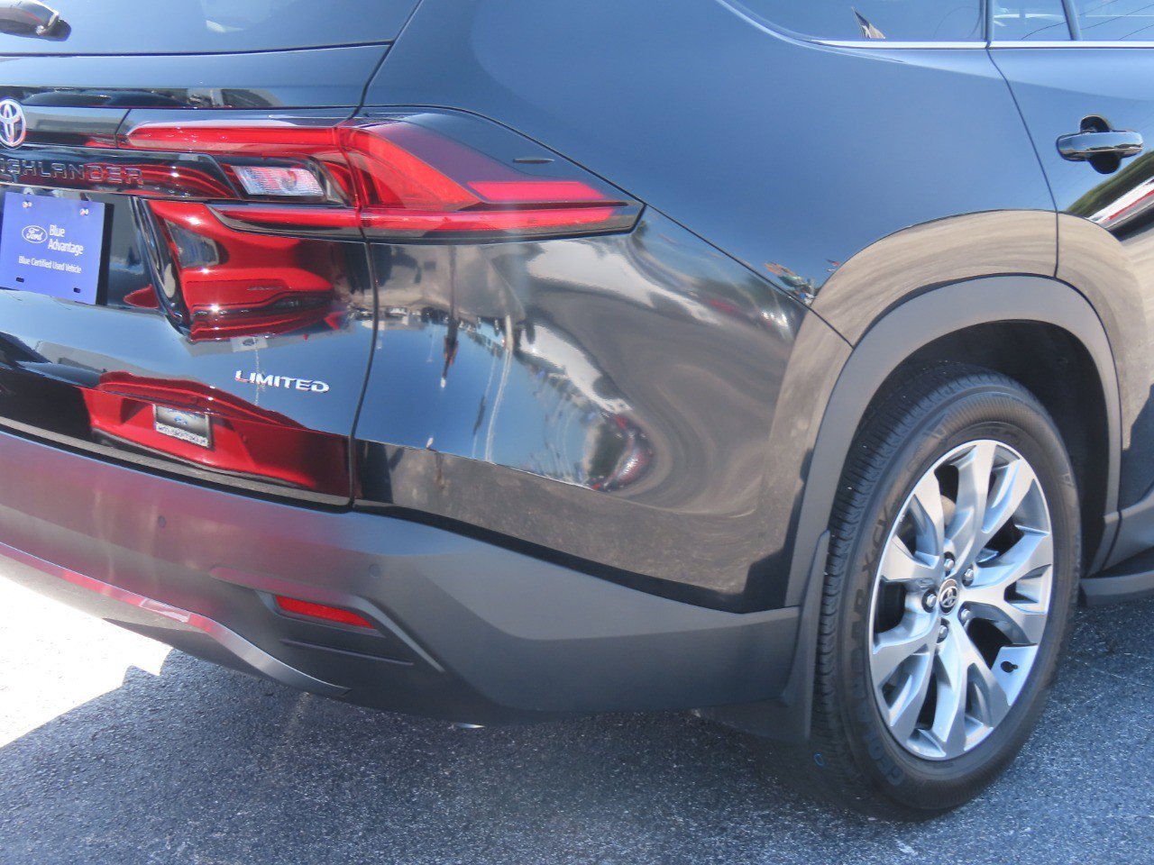 Used 2025 Toyota Grand Highlander AWD image 10