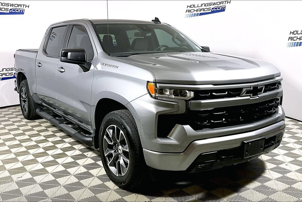 Used 2023 Chevrolet Silverado 1500 RST w/ Convenience Package II AWD/4WD image 3