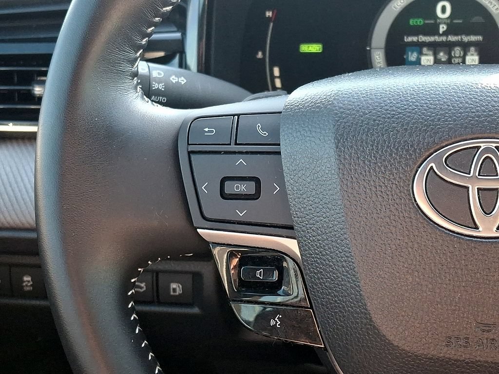 Used 2025 Toyota Camry SE FWD image 20