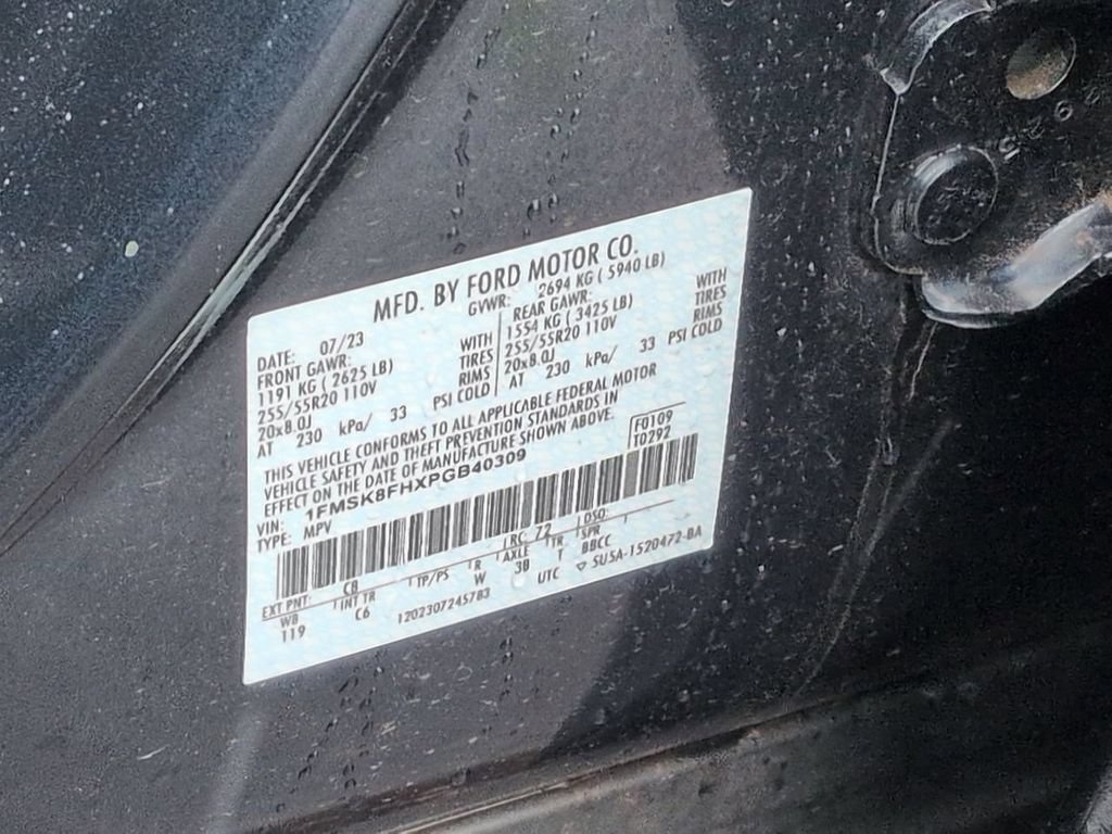 Certified 2023 Ford Explorer Limited w/ Equipment Group 301A AWD/4WD image 33