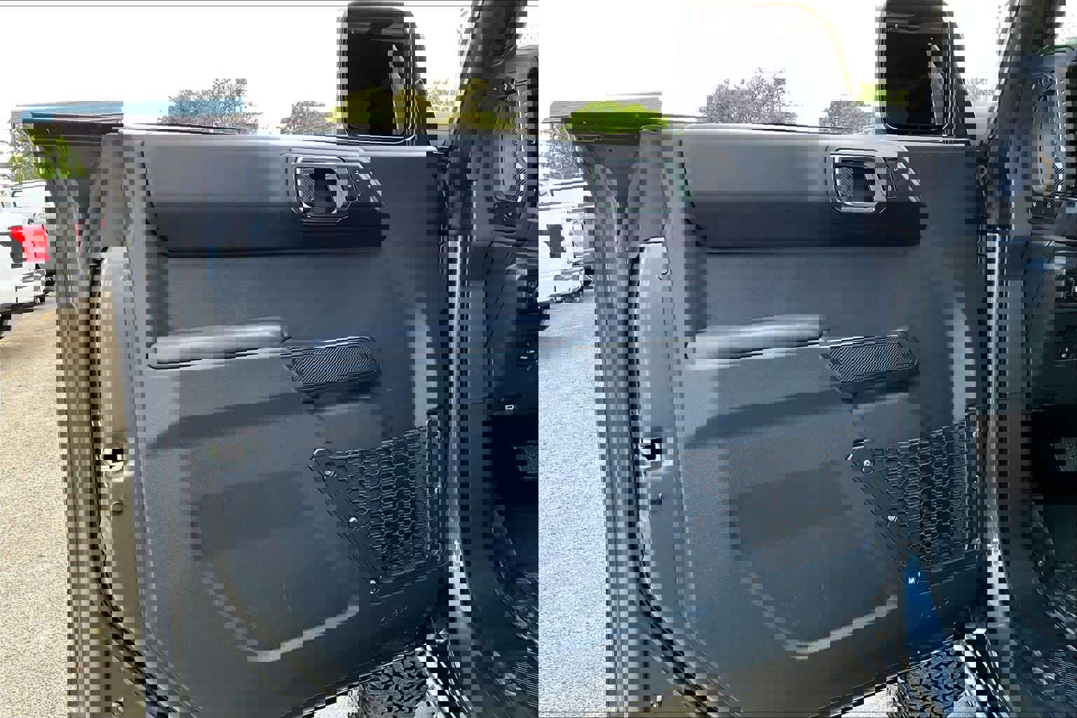 Certified 2025 Ford Bronco Badlands w/ Sasquatch Package image 23