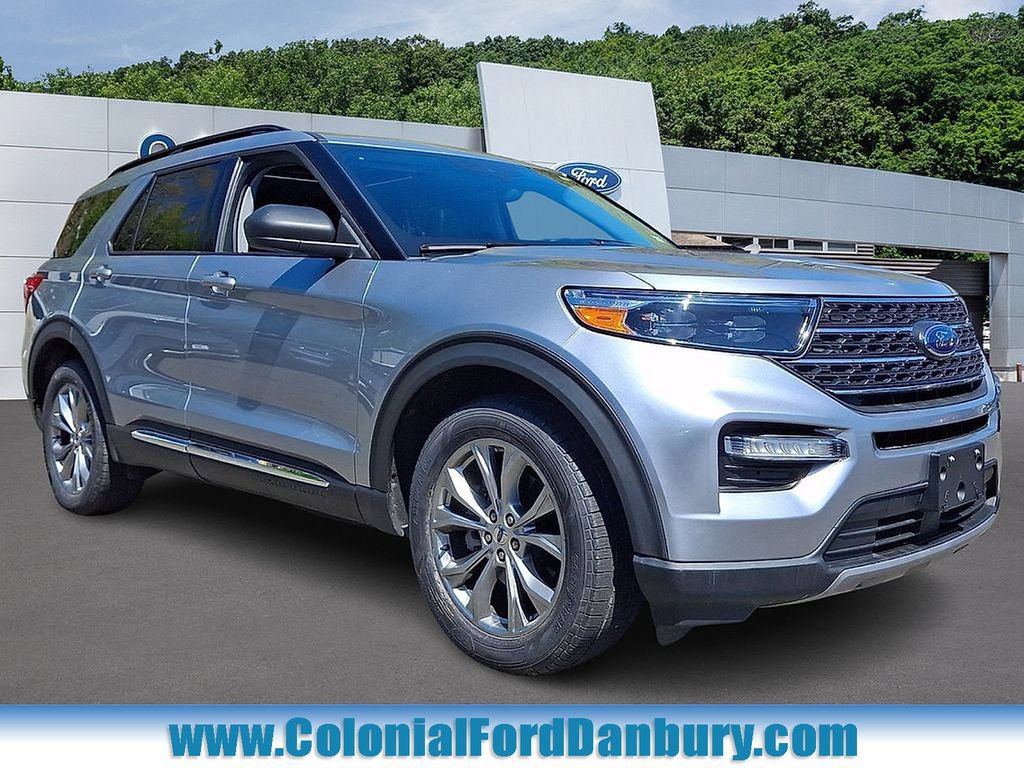 Certified 2023 Ford Explorer XLT w/ Equipment Group 202A AWD/4WD image 1
