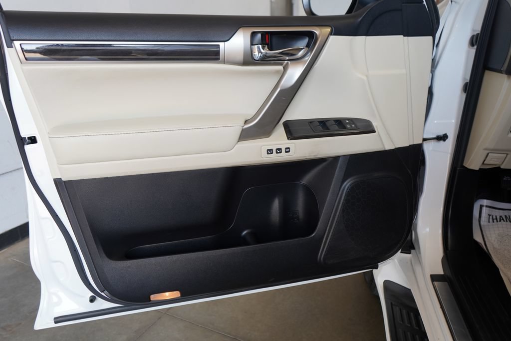 Used 2020 Lexus GX 460 Premium AWD/4WD image 14