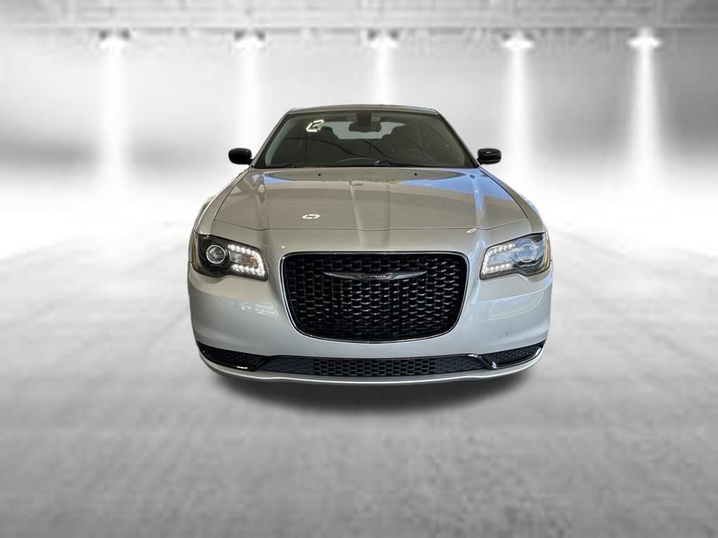 Used 2021 Chrysler 300 Touring w/ Sport Appearance Package RWD image 10