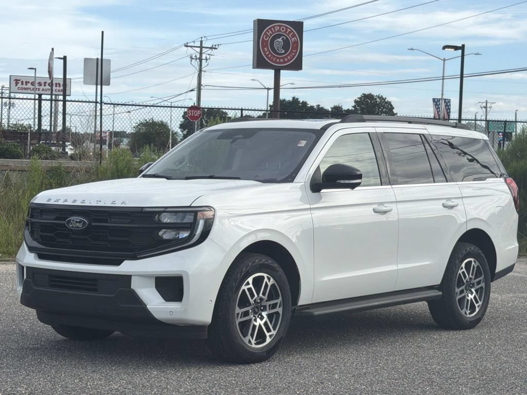 Certified 2025 Ford Expedition Active AWD/4WD image 8