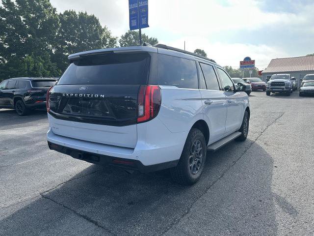 Certified 2025 Ford Expedition Active AWD/4WD image 7