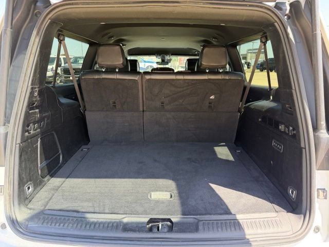 Used 2024 Jeep Wagoneer L Series II RWD image 9