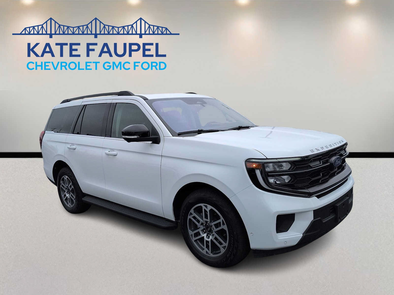 Certified 2025 Ford Expedition Active AWD/4WD image 1