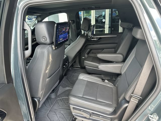 Used 2025 Chevrolet Tahoe Z71 w/ Z71 Off-Road Package AWD/4WD image 23