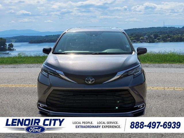 Used 2021 Toyota Sienna XLE FWD image 8