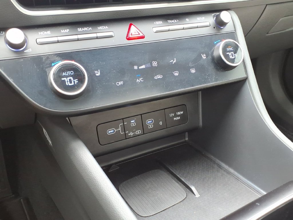 Used 2025 Hyundai Sonata SEL FWD image 13