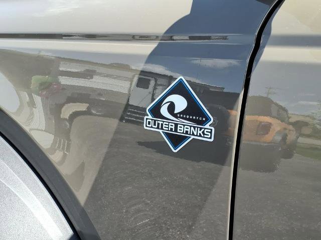 Certified 2025 Ford Bronco Outer Banks w/ Sasquatch Package AWD/4WD image 7
