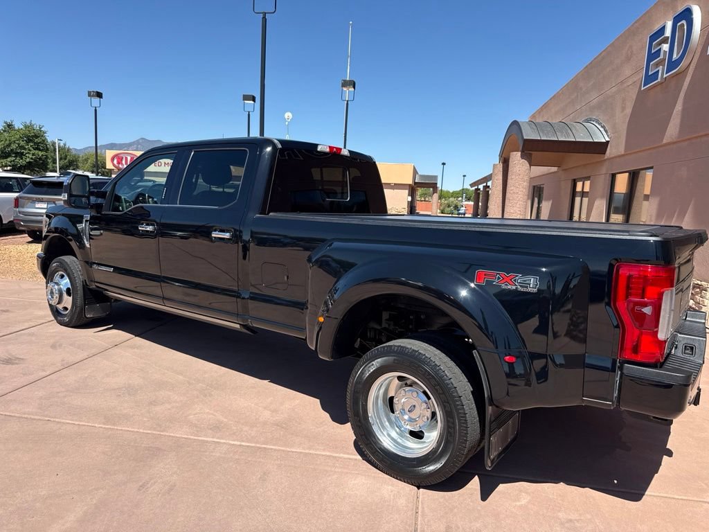 Certified 2017 Ford F350 Platinum w/ Platinum Ultimate Package AWD/4WD image 5