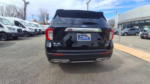 Certified 2022 Ford Explorer XLT w/ Equipment Group 202A image 7