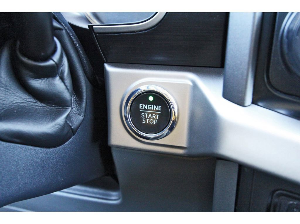 Certified 2021 Ford F150 XLT w/ Equipment Group 302A High image 20