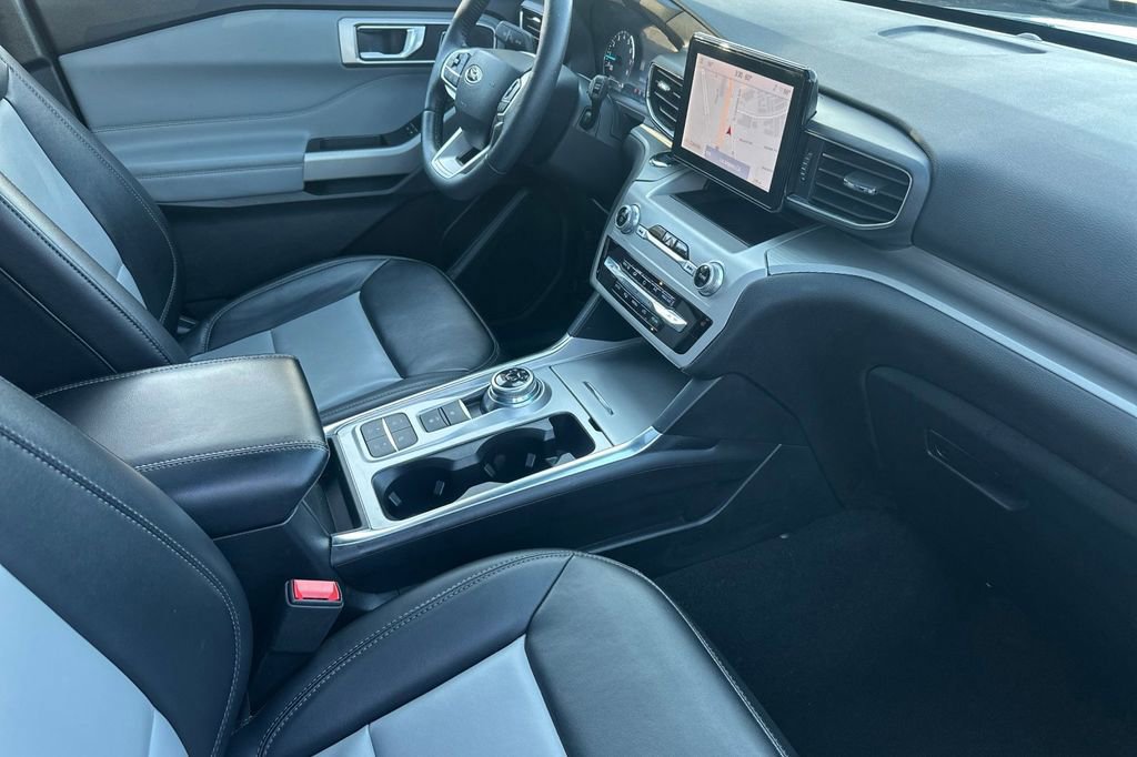 Certified 2023 Ford Explorer XLT w/ Equipment Group 202A image 19