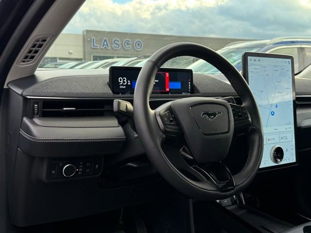 Certified 2022 Ford Mustang Mach-E Premium image 18