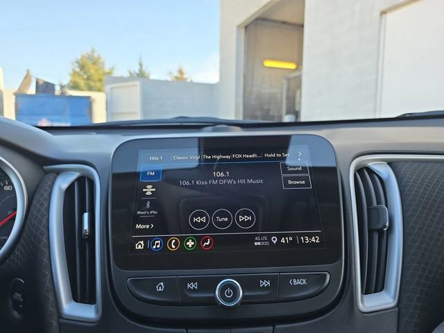 Used 2024 Chevrolet Malibu LT image 14