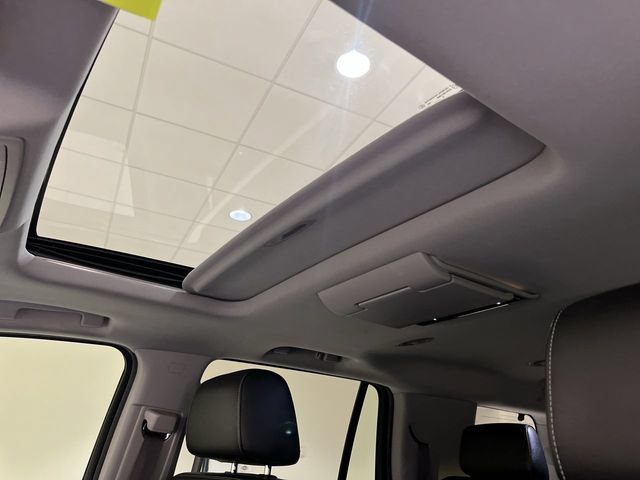 Used 2017 GMC Yukon SLT AWD/4WD image 18