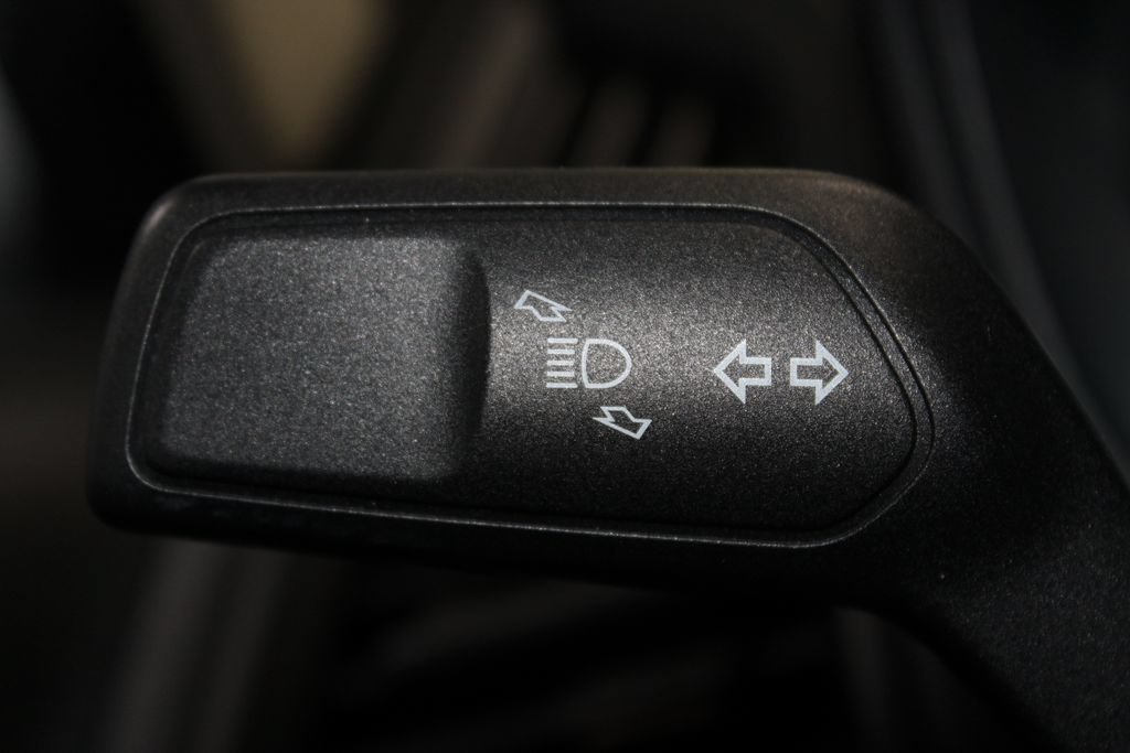 Certified 2020 Ford EcoSport SE w/ SE Convenience Package FWD image 37