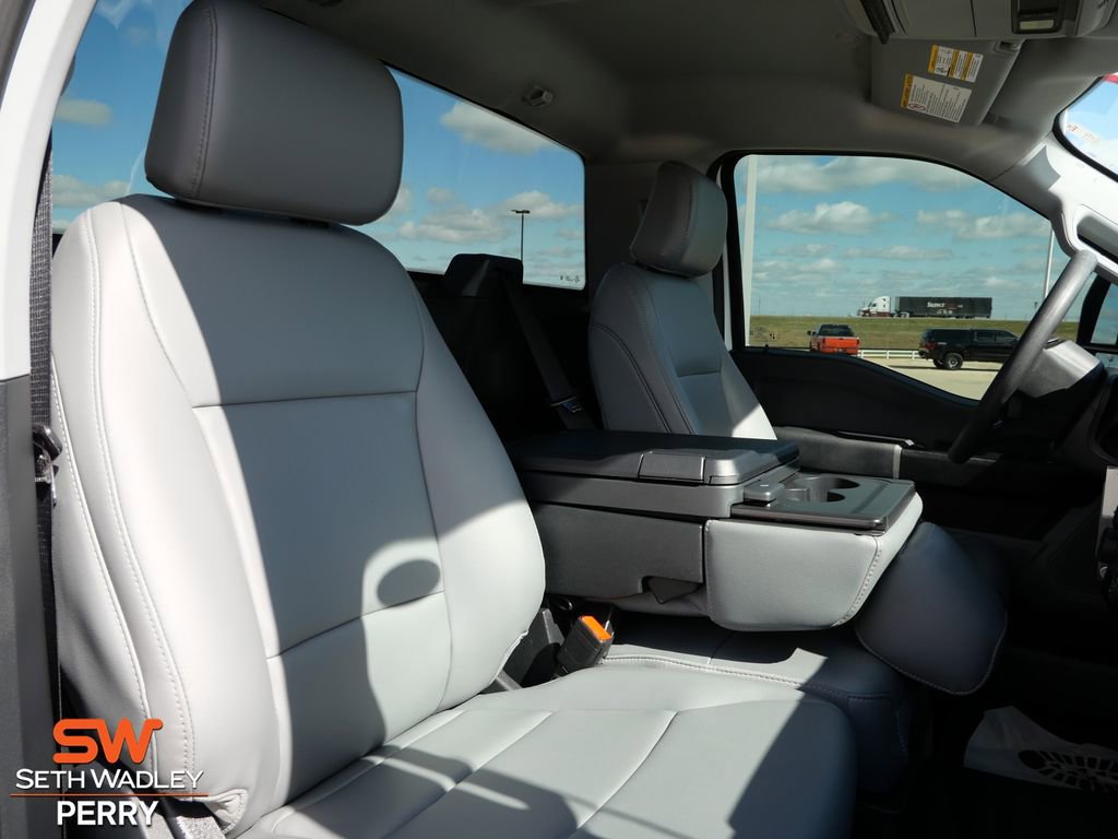 Certified 2025 Ford F250 XL w/ XL Driver Assist Package RWD image 21