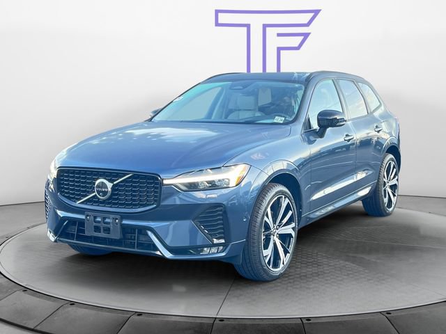 Used 2024 Volvo XC60 B5 Ultimate w/ Protection Package Premier AWD/4WD image 1