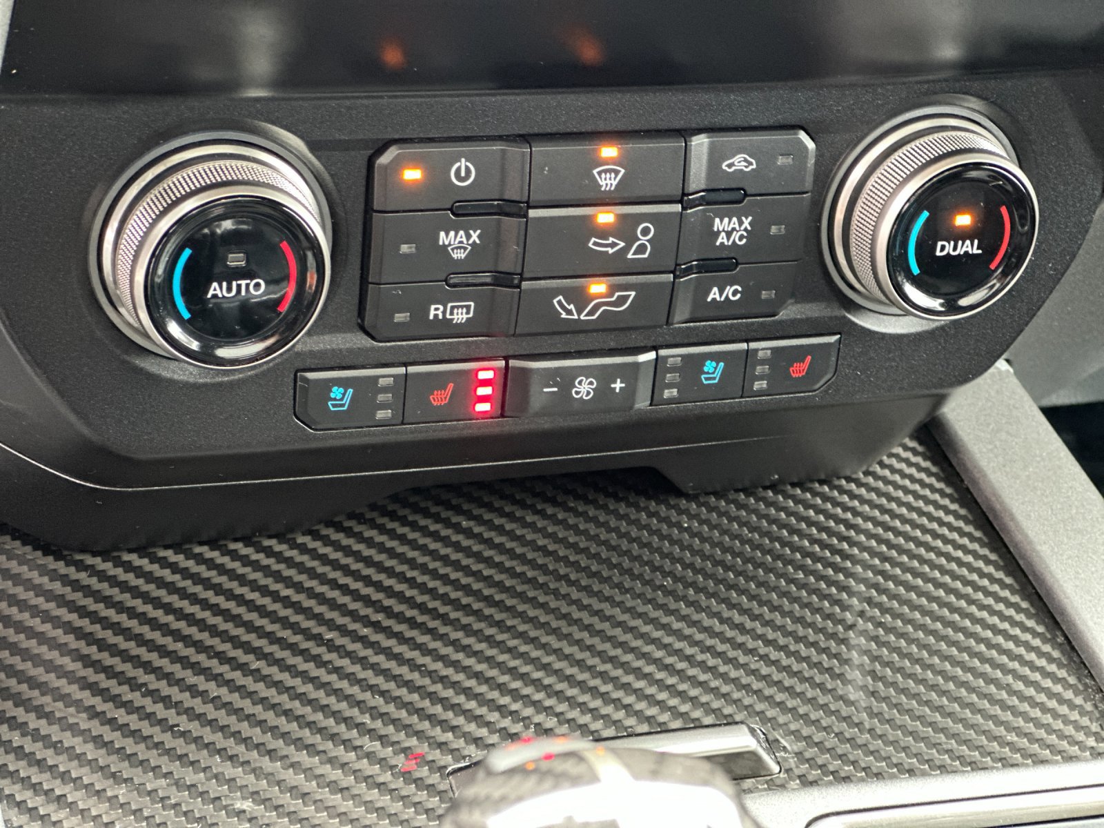 Certified 2020 Ford F150 Raptor w/ Equipment Group 802A Luxury image 20