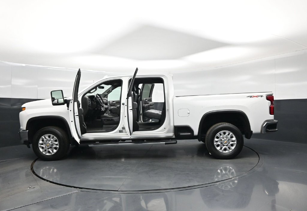 Used 2022 Chevrolet Silverado 2500 LTZ w/ Safety Package AWD/4WD image 37