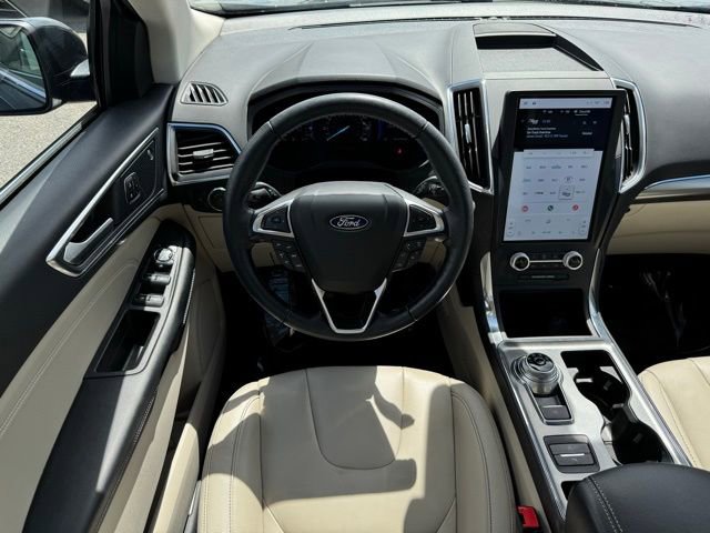 Certified 2022 Ford Edge Titanium AWD/4WD image 5